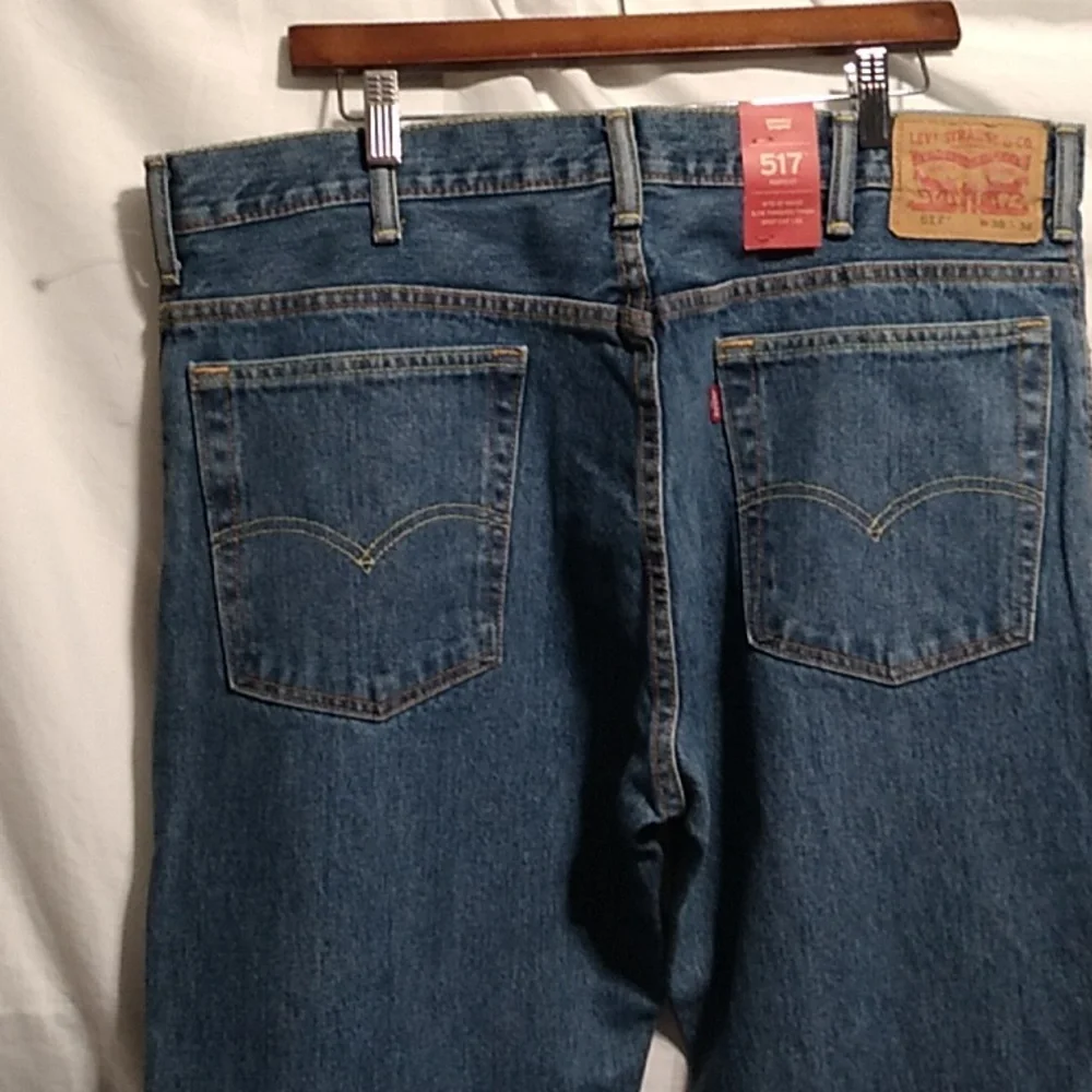 (A-77) SALE! NWT Levis 517 Bootcut Jeans Sz.38x38 W Flaws